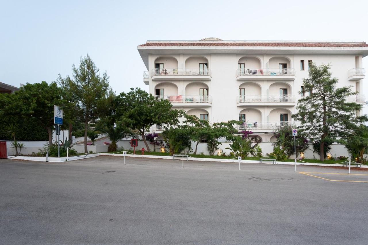 Club Azzurro Hotel & Resort Porto Cesareo Exteriér fotografie